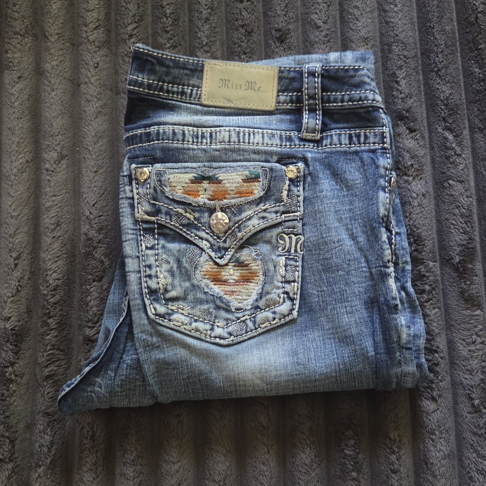 Miss Me Women's Straight Leg Mid Rise Jeans Size 33